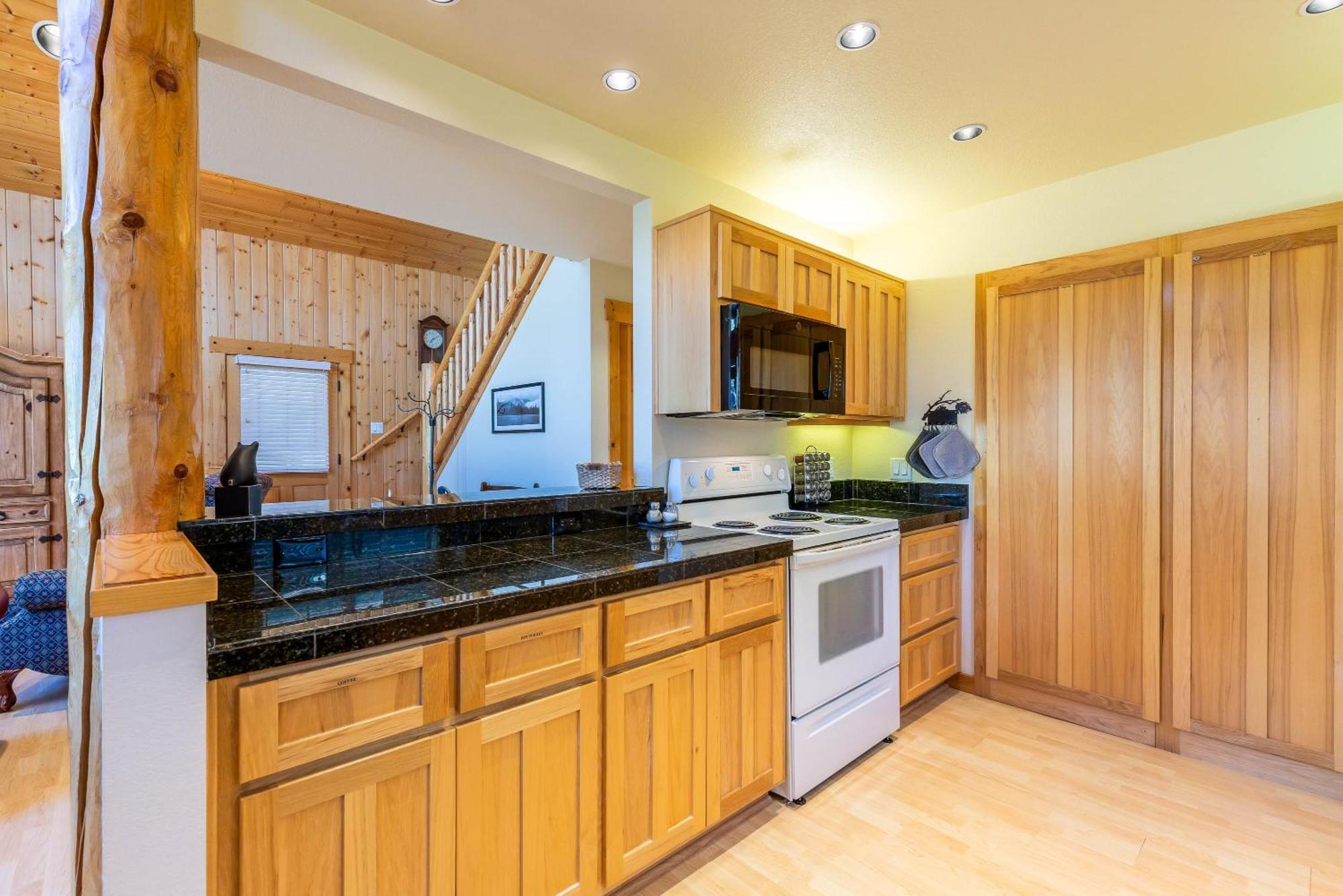 Eagle Crest With Hot Tub And Vibes Chalé