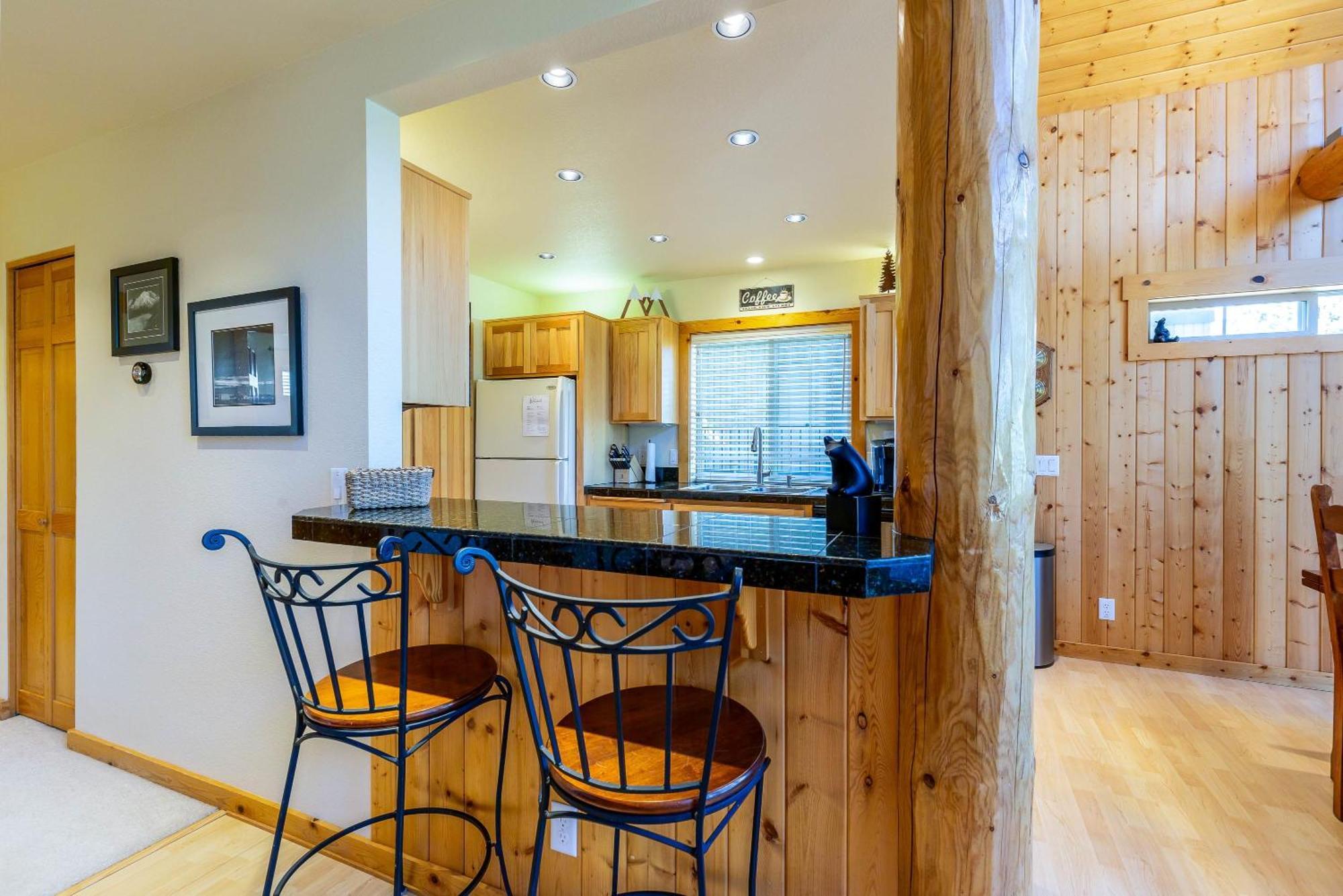 Eagle Crest With Hot Tub And Vibes Chalé Redmond